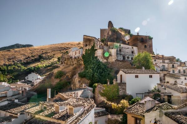 Hoteles Burbuja en Jaén, vista Castillo de Cazorla