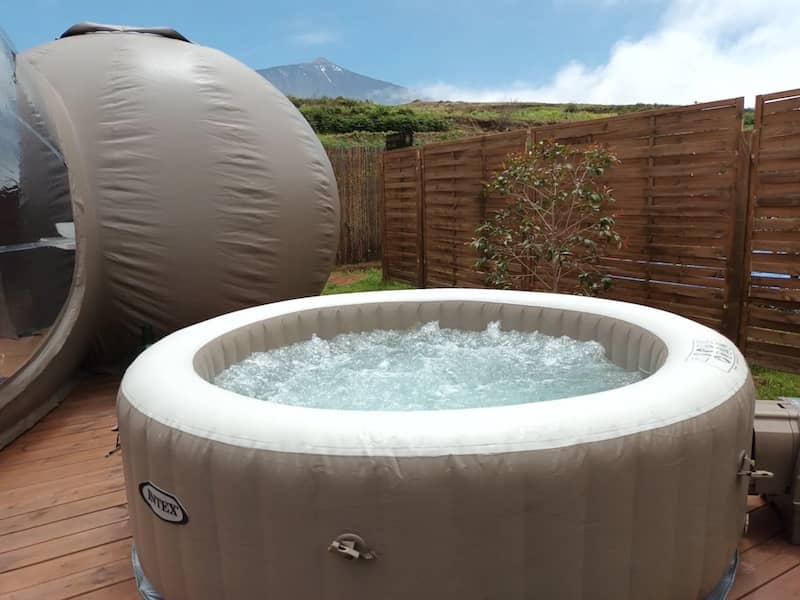 Jacuzzi del hotel burbuja Tenerife Esferas Canarias