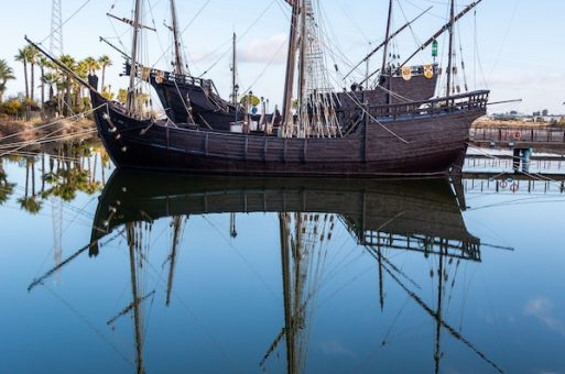 Hoteles Burbuja en Huelva, vista Muelle Carabelas