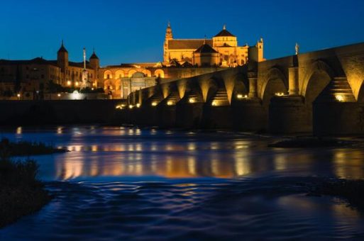 Hoteles Burbuja en Córdoba viste puente