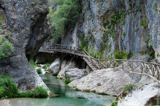 Hoteles Burbuja en Jaén, río Cazorla